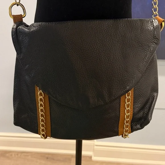 Genuine Italian Leather Crossbody in Black and Tan - Picture 2 of 8